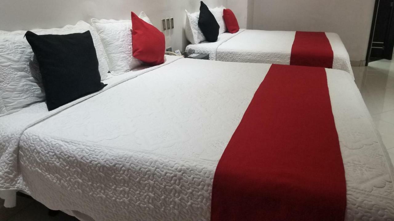 Hotel Dluxe San Juan de los Lagos Buitenkant foto